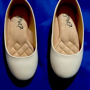 Girl doll shoes size 9